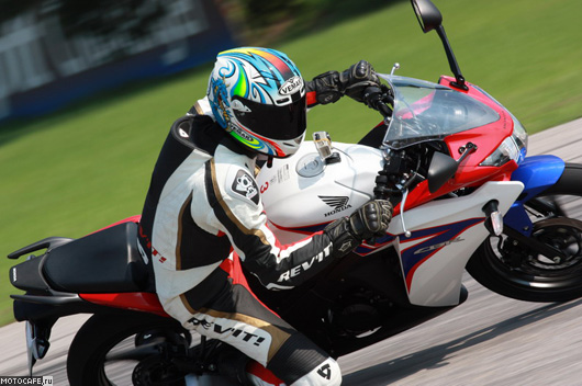 Honda CBR125R и CBR150R 2011 Honda CBR125R и CBR150R 2011